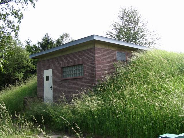 Datei:Wasserhochbehälter bei Singen.jpg