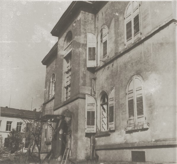 Datei:Pforzheim, Haus Georg Jakob Dennig (später Villa Gülich), Westliche Karl-Friedrich-Straße 55, erbaut um 1833 nach Entwürfen von Friedrich Theodor Fischer (1803-1867), Bild c.jpg