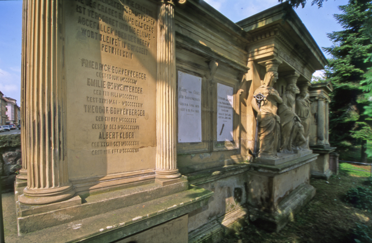 Datei:Grabmal Bohnenberger.jpg