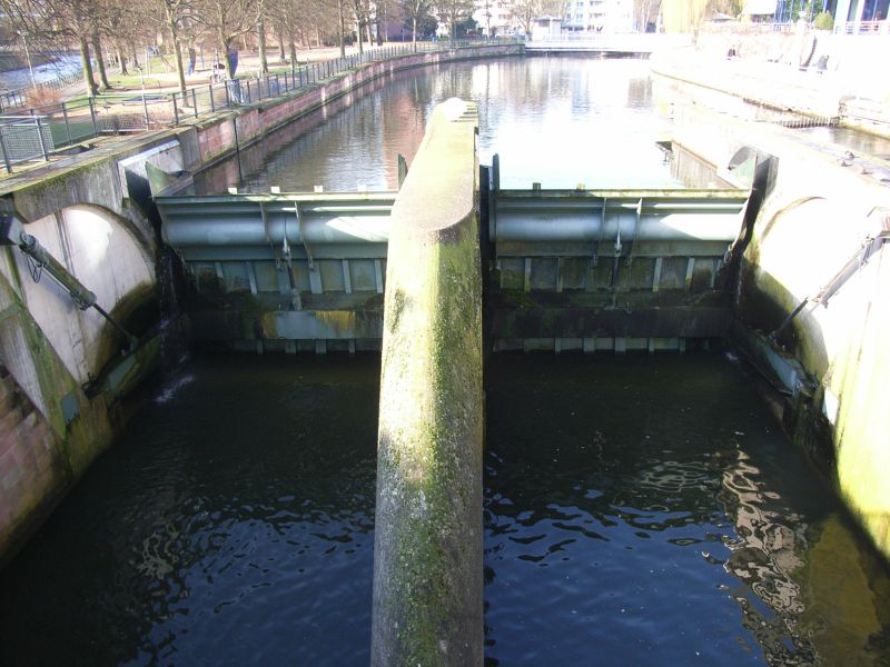 Datei:Kraftwerk Auerbruecke 2.jpg