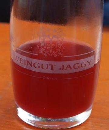 Datei:Glas des Weinguts Jaggy aus Otisheim.jpg