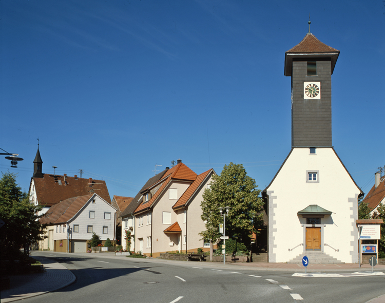 Datei:Wart Kirche 2003.jpg