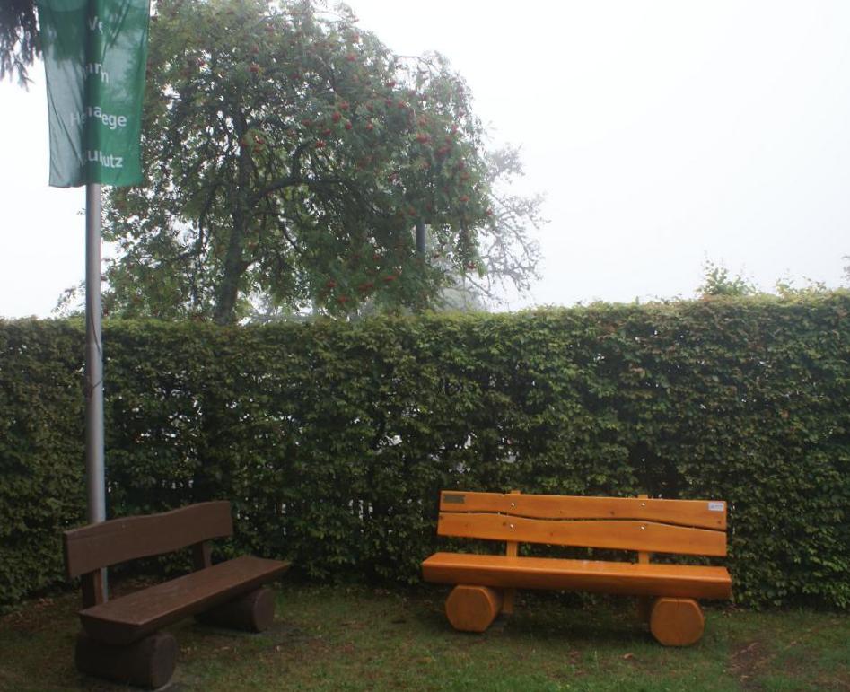 Datei:Innenraum bei der Karl-Bäuerle-Hütte Dobel.jpg