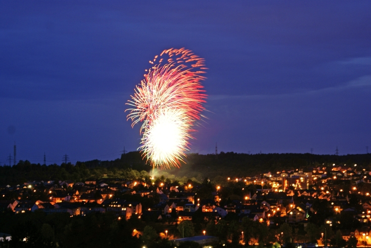 Datei:Arlinger-Feuerwerk-.jpg