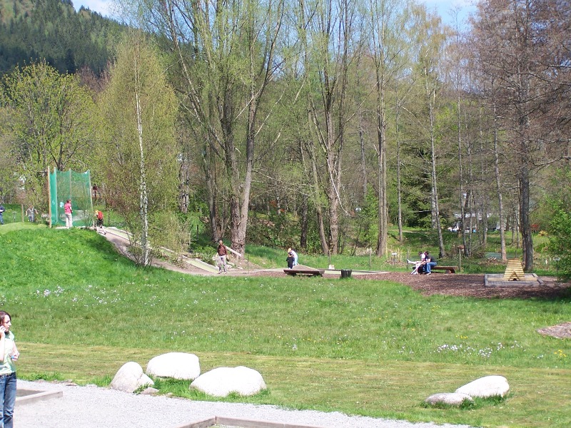 Datei:Minigolf Enzklösterle Enzbuckel.jpg