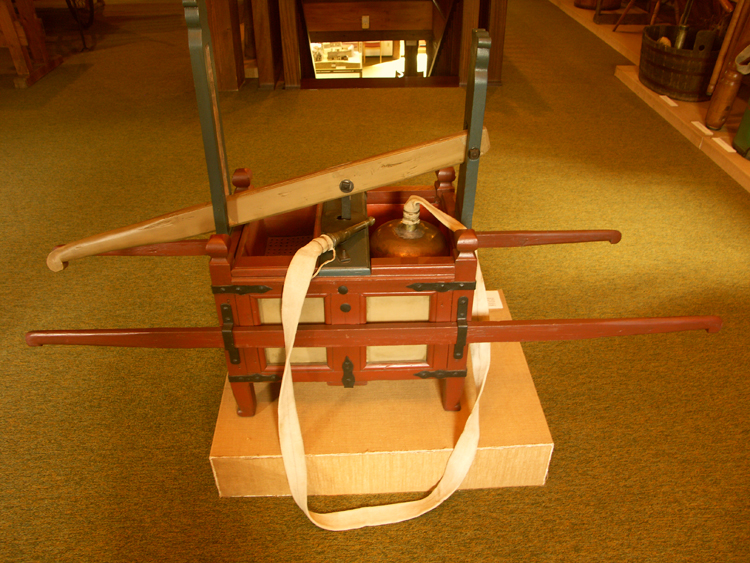 Datei:Mühlacker Museum Feuerspritze.jpg