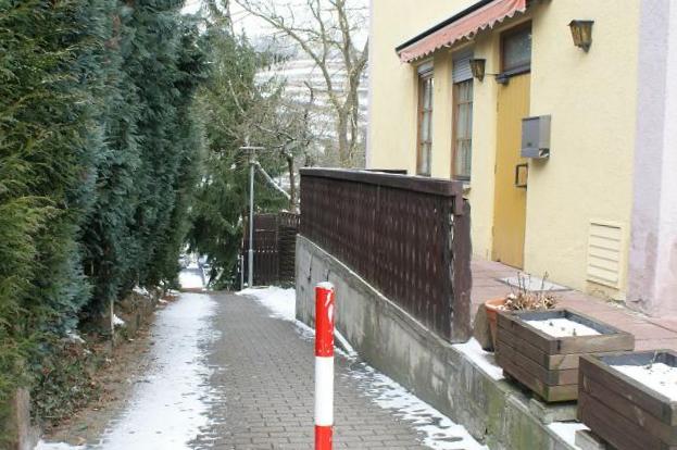 Datei:Durchgang bei Frankfurter 18 erl.jpg