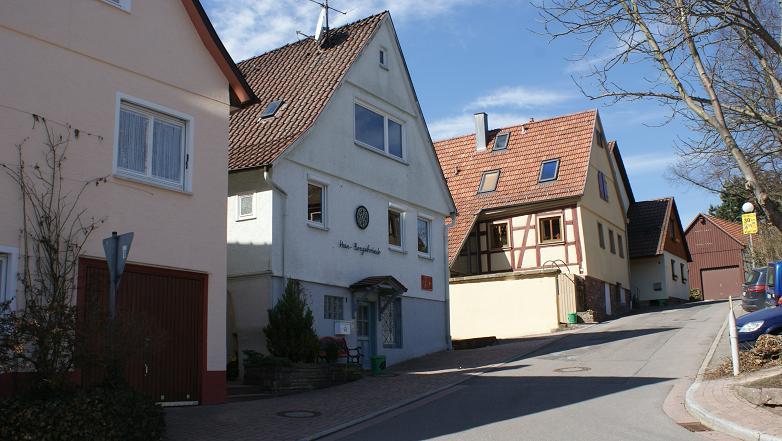 Datei:Vogteistraße Zavelstein.jpg