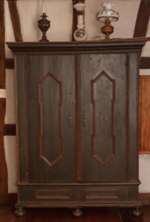 Datei:GHV Schrank-Loewen-Schmie-01.jpg