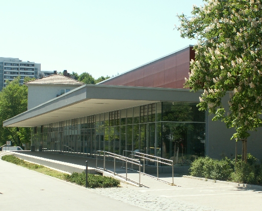 Datei:Sporthalle Benckiserpark.jpg