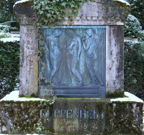 Datei:Pforzheim Hauptfriedhof-Jüdischer Friedhof, Familiengrab Kuppenheim.jpg