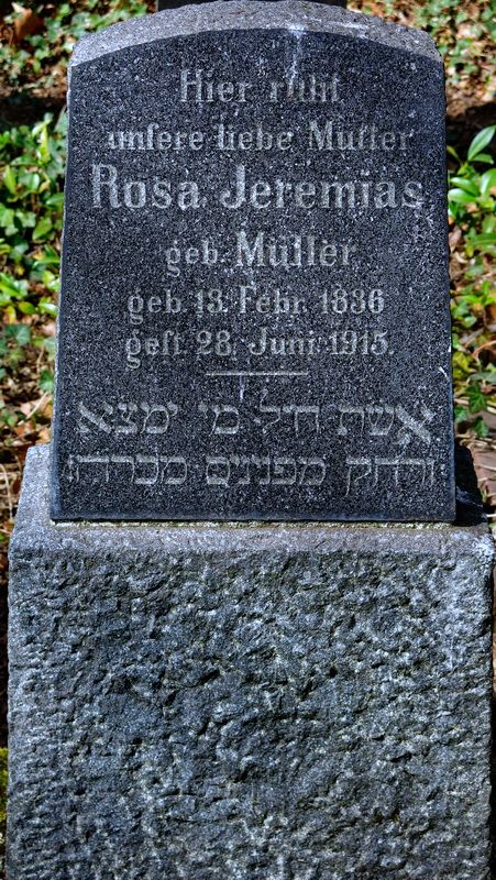 Datei:Rosa Jeremias geb. Müller (geb. 13. Februar 1836, gest. 28. Juni 1915 in Pforzheim), Grabdenkmal.jpg
