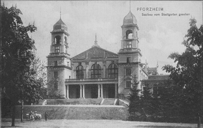 Datei:Pforzheim, Saalbau, Blick vom Stadtgarten, Entwurf Stadtbaumeister Alfons Kern, eingeweiht am 20. Mai 1900.png
