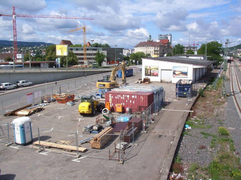 Datei:Pforzheim Hbf Expressguthalle 2011-06-11g.jpg