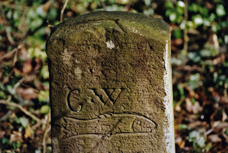 Datei:Gemarkungsstein Weißenstein.jpg