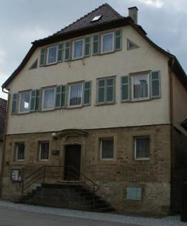 Datei:Ev, Pfarramt mit Pfarrwohnung Lienzingren.jpg