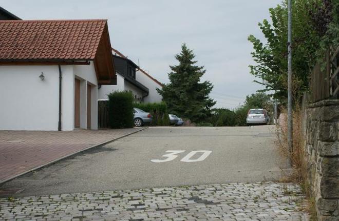 Datei:Großmetten in Ölbronn-Dürrn.jpg