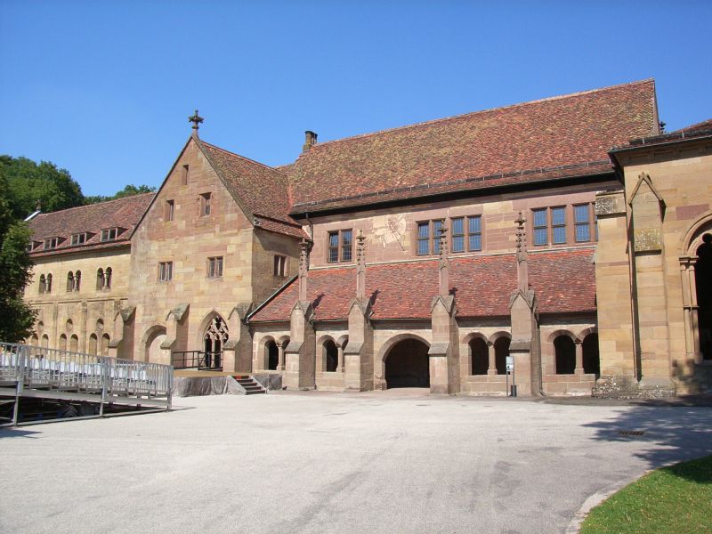 Datei:KlMbr LaienrefektCellar.jpg