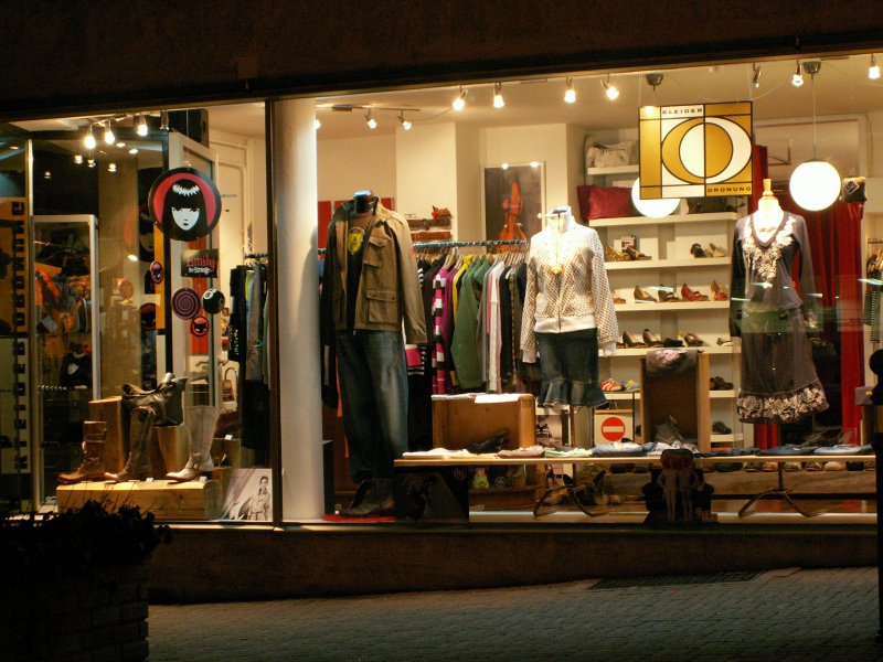 Datei:2007-Kleiderordnung-Nordstadt.jpg