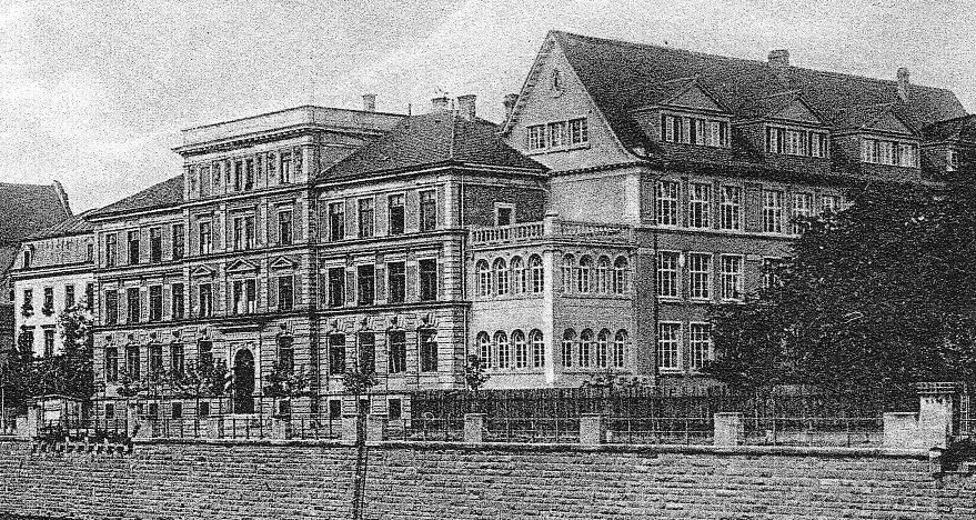 Datei:Emma Jägerbad u Gewerbesch1926, Ausschnitt.jpg