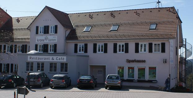 Datei:Sparkasse und Berlins Hotel Krone Lamm.jpg