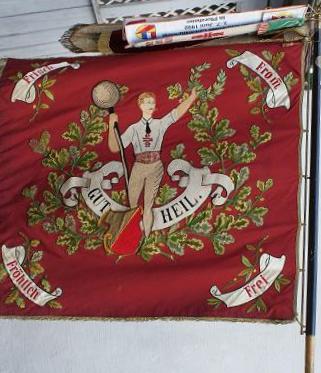 Datei:Standarte des Turnvereins Ersingen.jpg