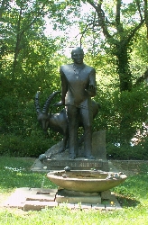 Datei:Statue am Ortseingang Würm.jpg