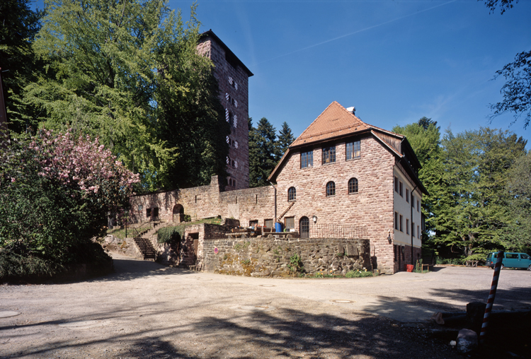 Datei:Burg Hornberg Mai 2003.jpg