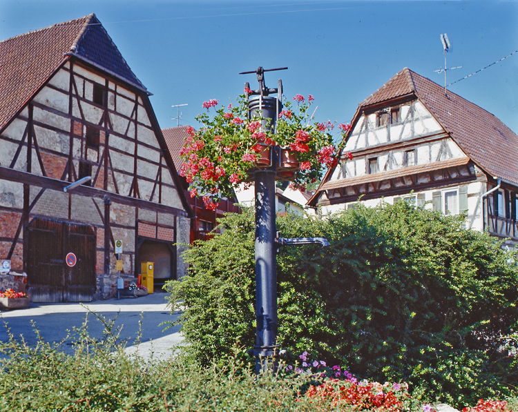 Datei:Kelter Großglattbach links 2000.jpg