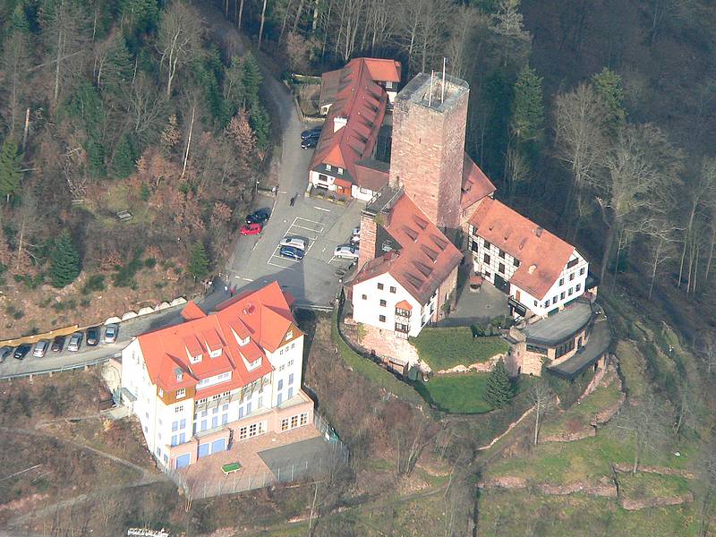 Datei:Burg-Liebenzell.jpg