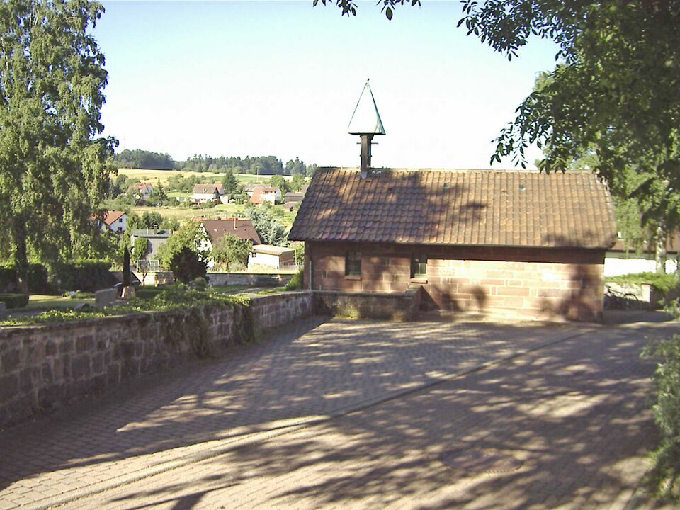 Datei:Engelsbrand-alter-Friedhof.jpg