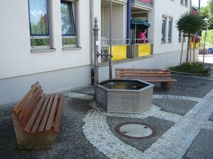 Illingen-im-Posthof-Brunnen.jpg