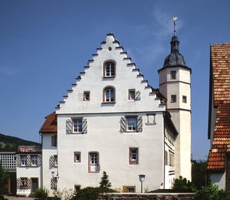 Niefernburg v.Westen.jpg