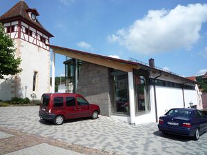 Ostelsheim-Rathaus-Kirche-3.jpg