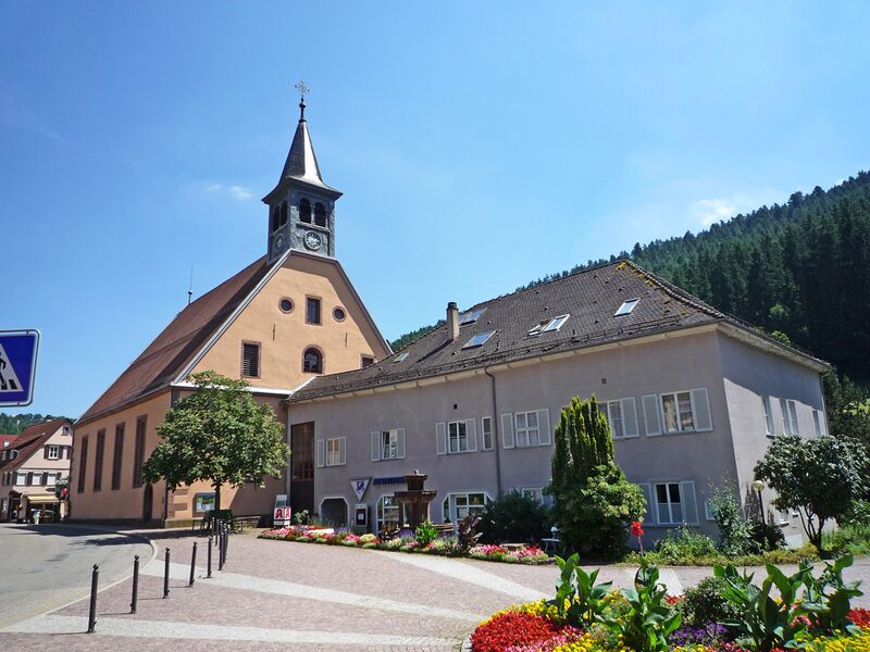 Datei:Bad-Teinach-Dreifaltigkeitskirche.jpg