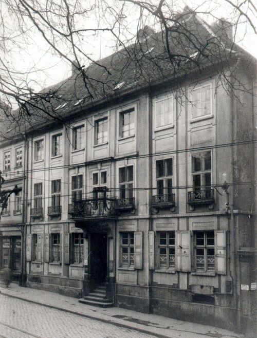 Datei:Pforzheim, Haus Johann Franz Dennig, Westliche Karl-Friedrich-Straße 49, Eingangsseite, erbaut um 1790.jpg