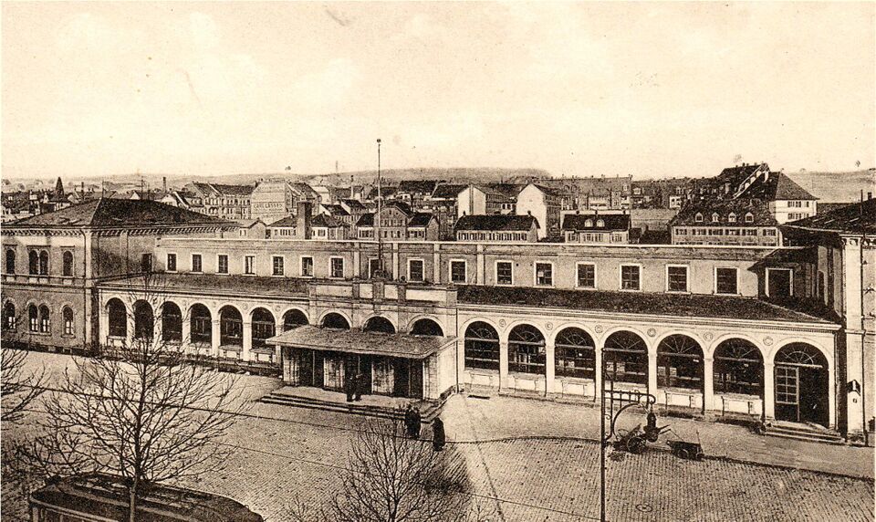 Datei:Hauptbahnhof ca. 1930.jpg