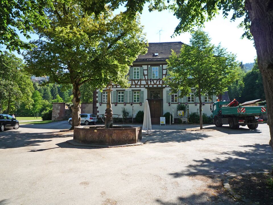 Datei:Kloster-Reuthin-Musikschule-Kameralamt.jpg