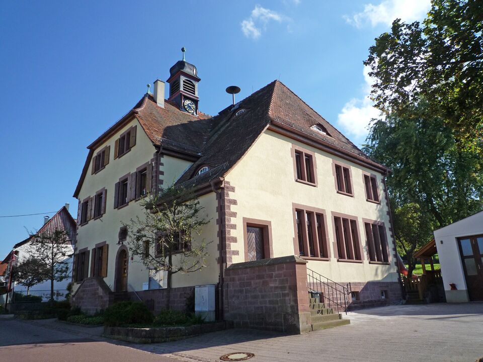 Datei:Steineck-alte-Schule.jpg