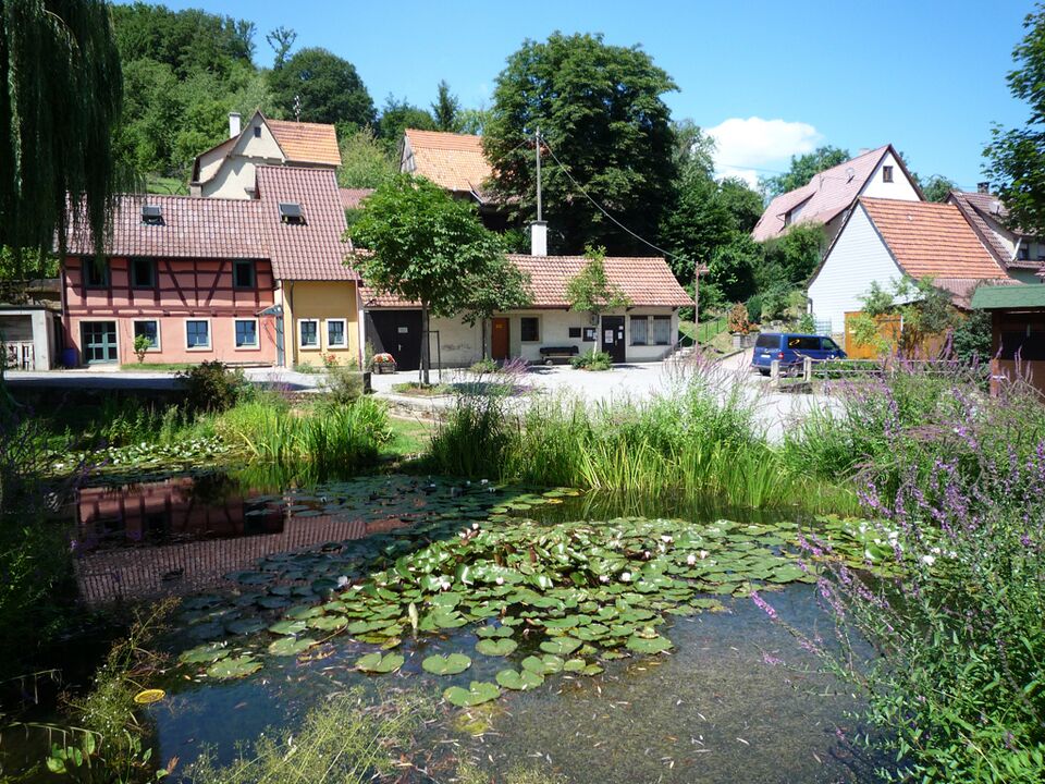 Datei:Hohenklingen-Dorfplatz.jpg
