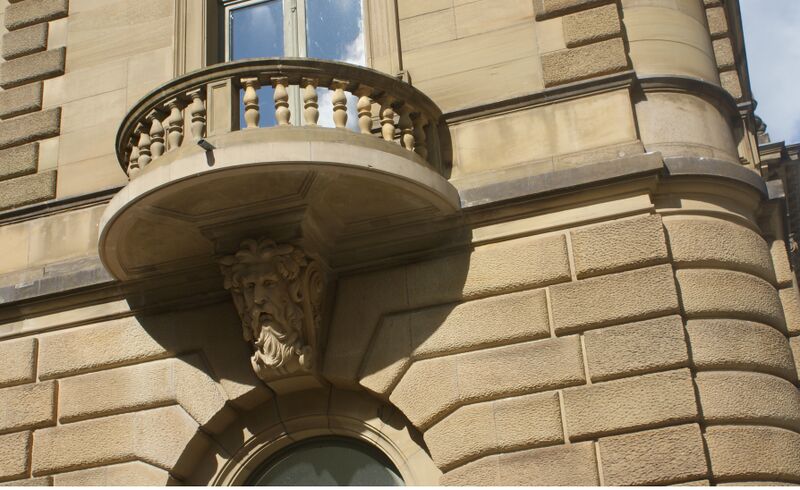 Datei:Balkon in Bad Wildbad.JPG