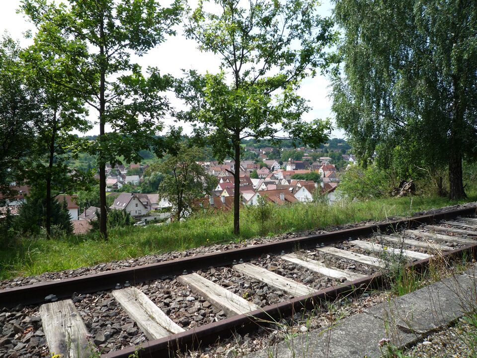 Datei:Ostelsheim-Bahn-Blick.jpg