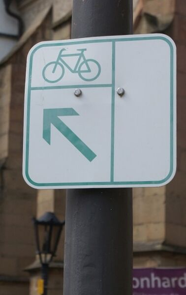 Datei:Radwegschild in Knittlingen.jpg