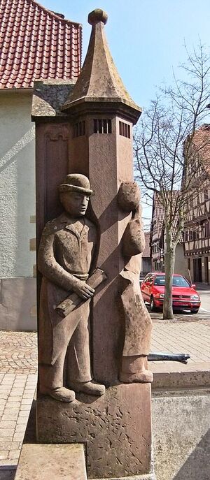 Brunnen Schmie Detail 2.JPG