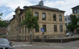 Schule in Neuenbürg.JPG