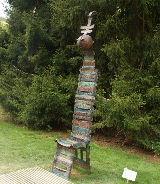 Datei:Stuhl im Kurpark.JPG