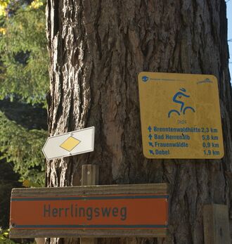 Schilder Radweg Wanderweg Dobel.jpg