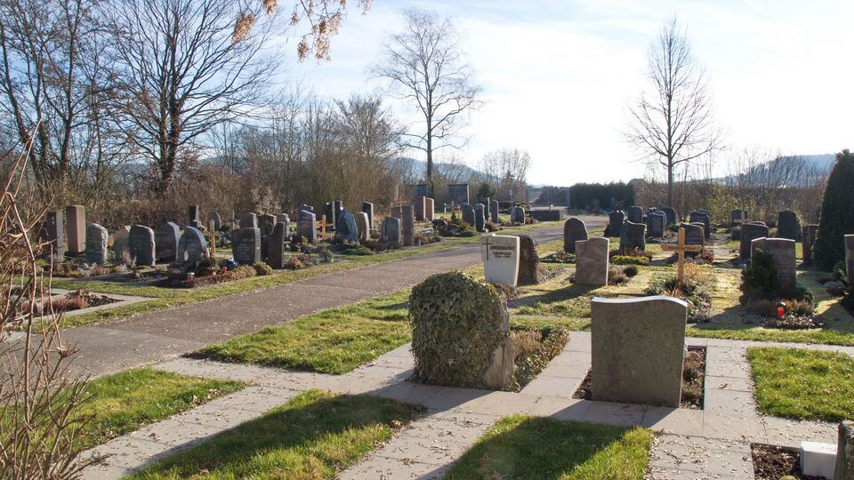 Datei:Friedhof 71665-Gündelbach Ansicht (3).jpg