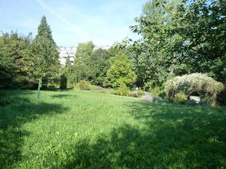 Oeschelbronn-Johanneshaus-Park.jpg