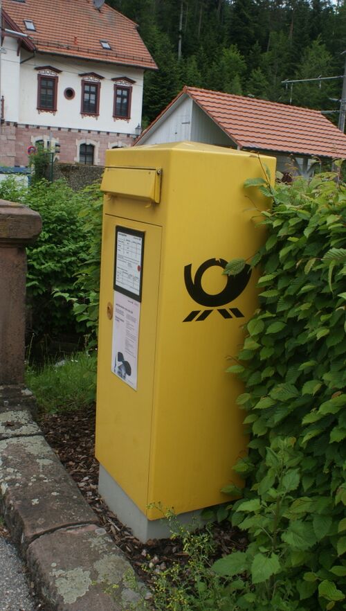 Datei:Briefkasten in der Bahnhofstraße.JPG